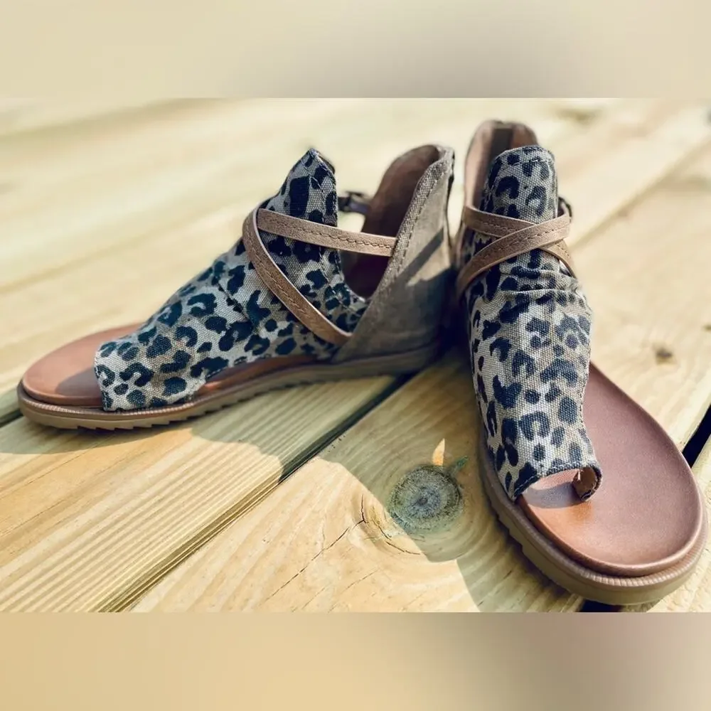 Very G Sandals Women's 6.5‎ Scarlett Tan Leopard Animal Print